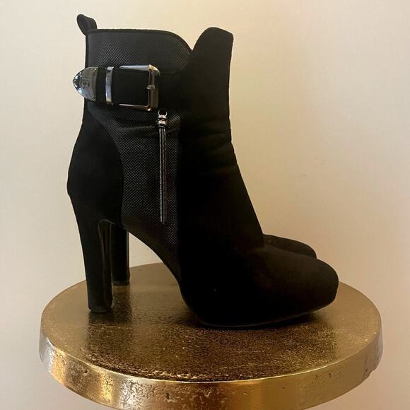 Laura Biagiotti Black Suede Ankle Booties | 38, US 7.5-8, High Heel, Tassel - Picture 2 of 9